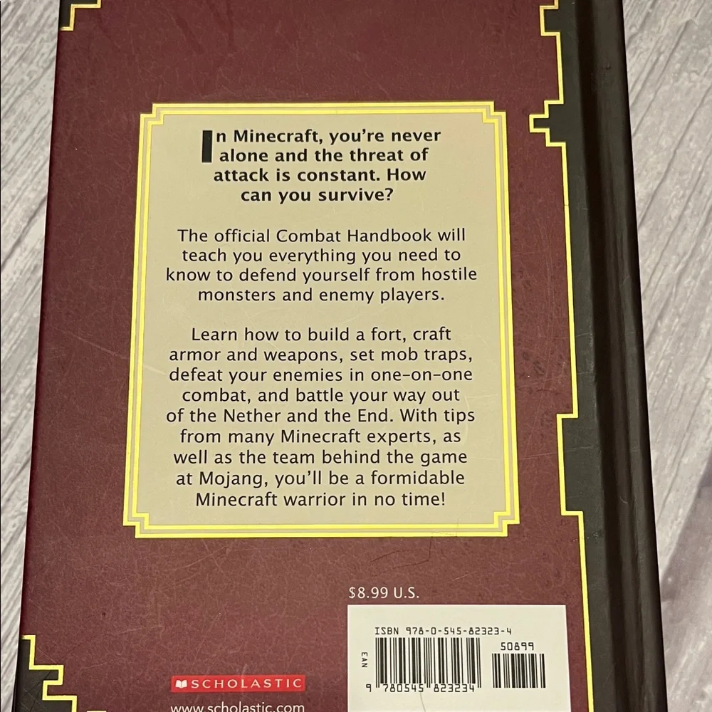 Lot of 2: Minecraft Construction and Combat Handbooks
